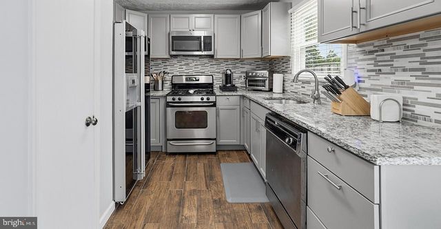 60 HICKORY CT, Jamesburg, NJ 08831