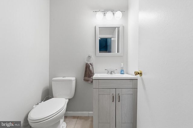 60 HICKORY CT, Jamesburg, NJ 08831