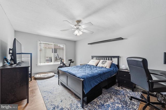 60 HICKORY CT, Jamesburg, NJ 08831