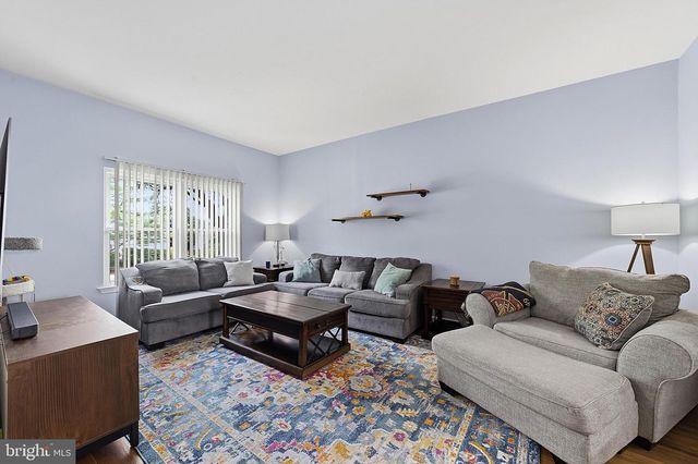 60 HICKORY CT, Jamesburg, NJ 08831
