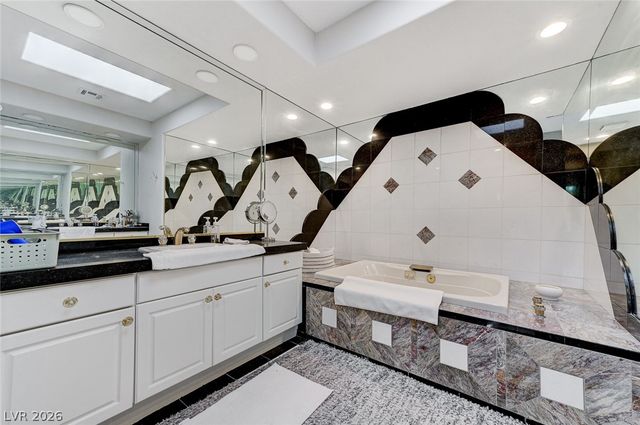 8340 Carmel Ridge Court, Las Vegas, NV 89113