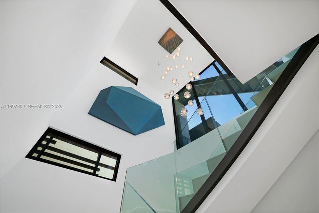 7845 Atlantic Way, Miami Beach, FL 33141