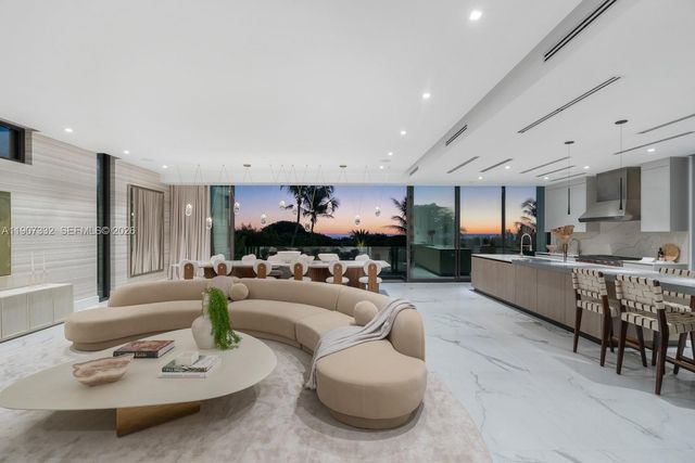 7845 Atlantic Way, Miami Beach, FL 33141