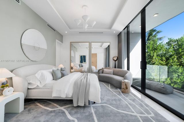 7845 Atlantic Way, Miami Beach, FL 33141