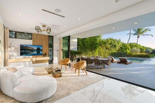 7845 Atlantic Way, Miami Beach, FL 33141