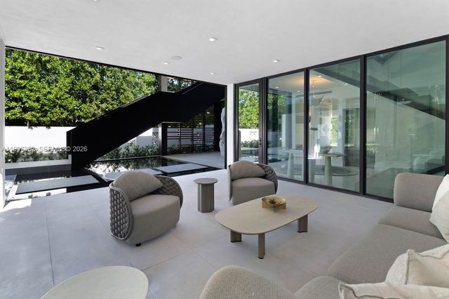 7845 Atlantic Way, Miami Beach, FL 33141