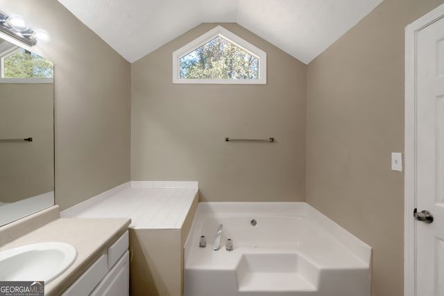 123 Willow Springs Lane, Stockbridge, GA 30281