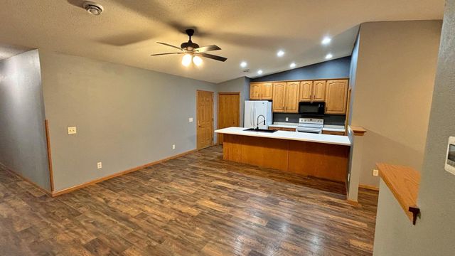 619 Fir Avenue NE, Montgomery, MN 56069