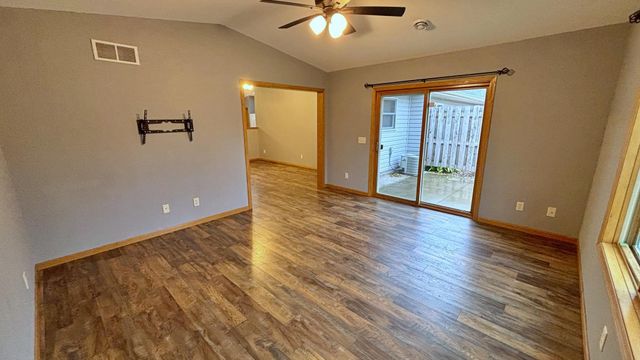 619 Fir Avenue NE, Montgomery, MN 56069