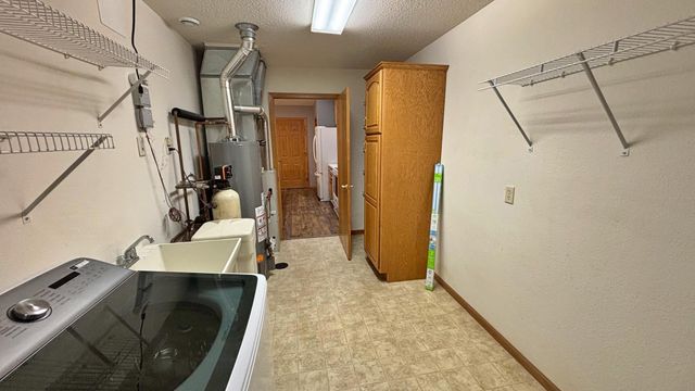 619 Fir Avenue NE, Montgomery, MN 56069