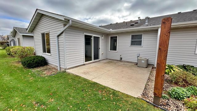 619 Fir Avenue NE, Montgomery, MN 56069