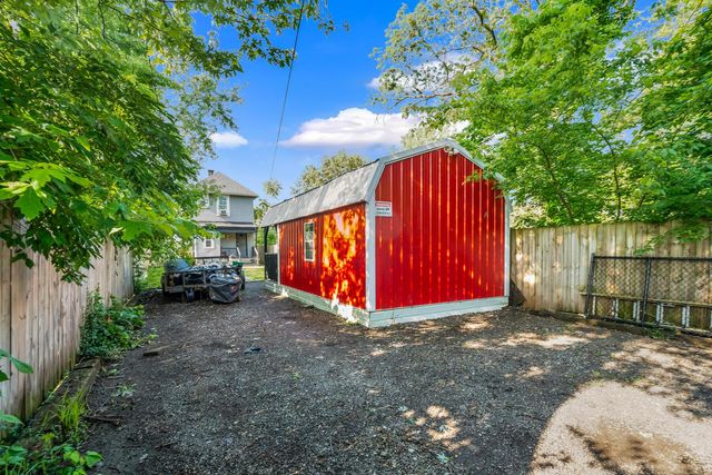 972 E 12th Avenue, Columbus, OH 43211