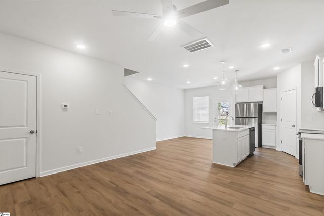 6 Stoneview Way, Taylors, SC 29687