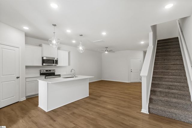 6 Stoneview Way, Taylors, SC 29687