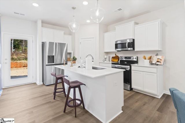 6 Stoneview Way, Taylors, SC 29687