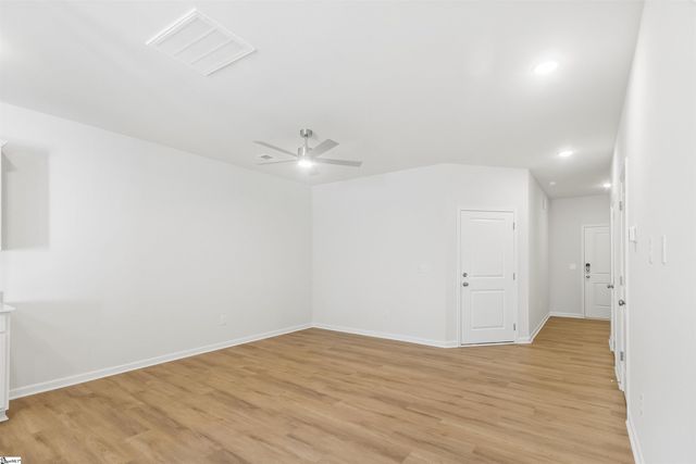 6 Stoneview Way, Taylors, SC 29687