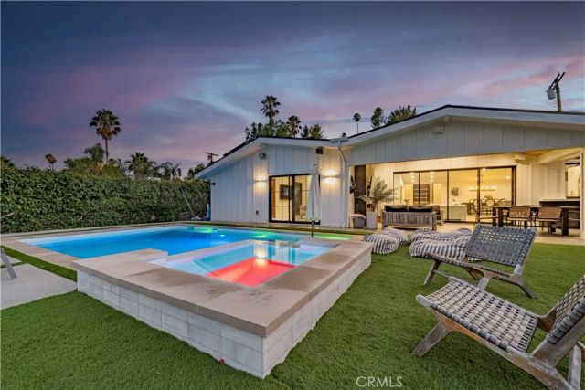 20461 Coulson, Woodland Hills, CA 91367
