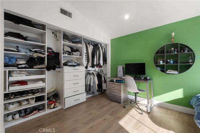 20461 Coulson, Woodland Hills, CA 91367