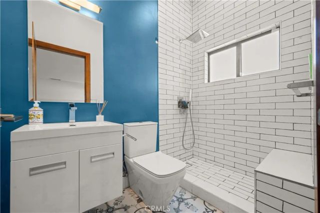 20461 Coulson, Woodland Hills, CA 91367