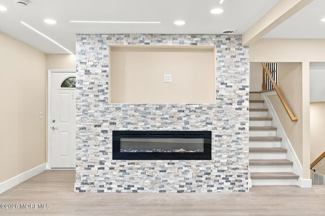 167 Crestview Drive, Middletown, NJ 07748
