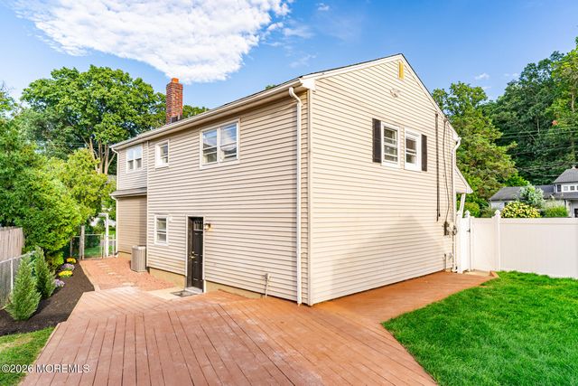 167 Crestview Drive, Middletown, NJ 07748