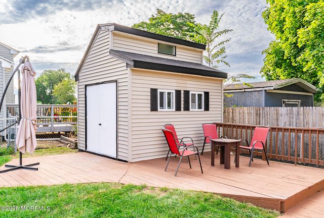 167 Crestview Drive, Middletown, NJ 07748
