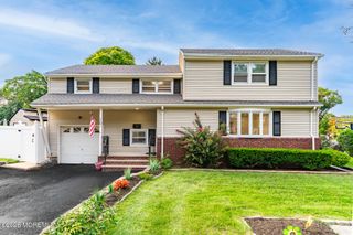 167 Crestview Drive, Middletown, NJ 07748