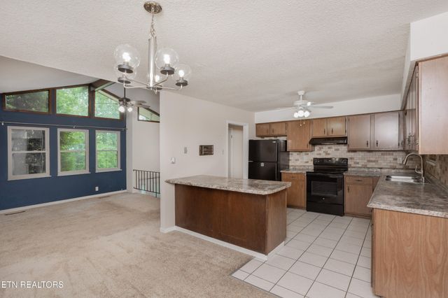 5029 Ridgemont Drive, Knoxville, TN 37918