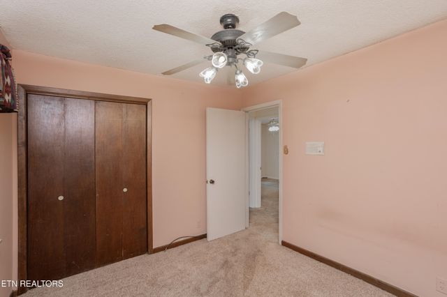 5029 Ridgemont Drive, Knoxville, TN 37918