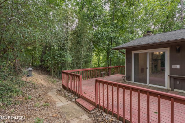 5029 Ridgemont Drive, Knoxville, TN 37918