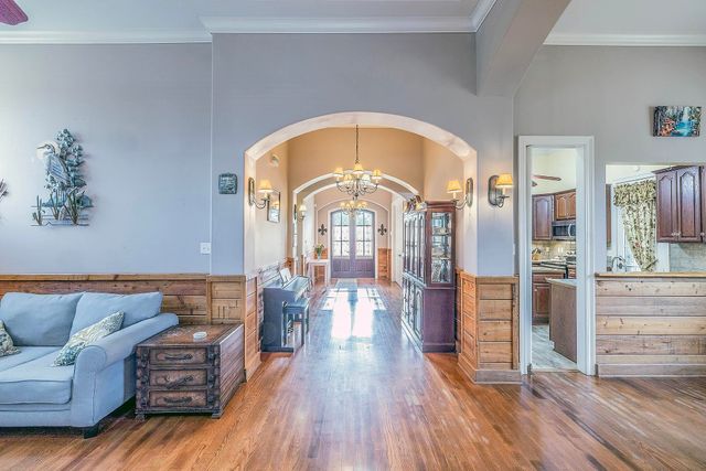 4765 Grand Caillou Road, Houma, LA 70363