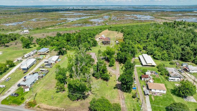 4765 Grand Caillou Road, Houma, LA 70363