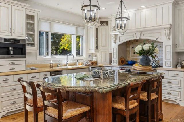 2915 Managua Place, Carlsbad, CA 92009