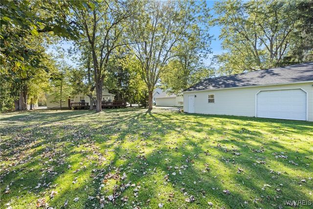 8070 Tonawanda Creek Road, Clarence, NY 14051