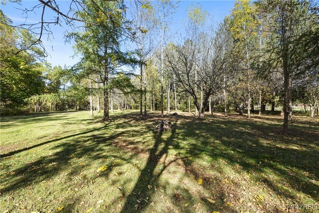 8070 Tonawanda Creek Road, Clarence, NY 14051