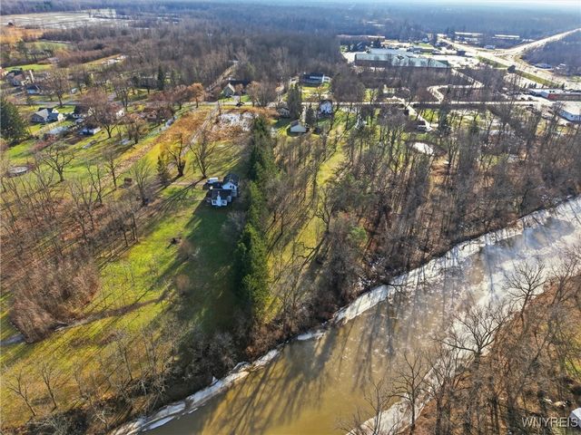 8070 Tonawanda Creek Road, Clarence, NY 14051