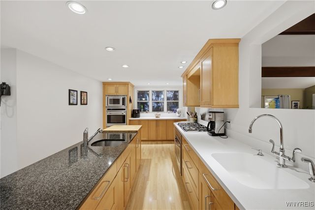 8070 Tonawanda Creek Road, Clarence, NY 14051