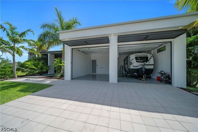 3801 SW 17th PL, Cape Coral, FL 33914