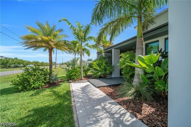 3801 SW 17th PL, Cape Coral, FL 33914