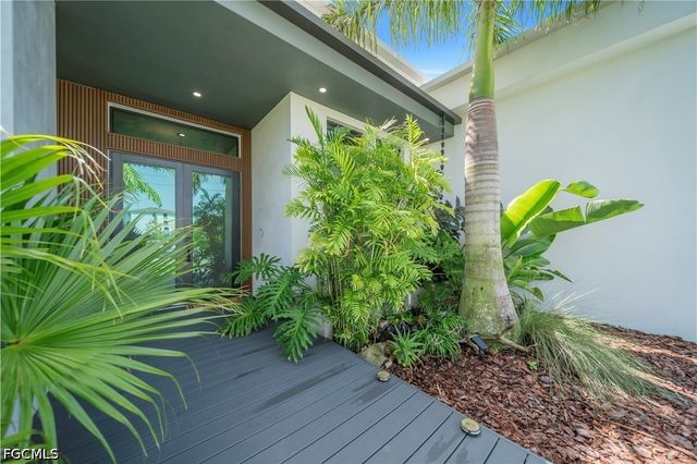 3801 SW 17th PL, Cape Coral, FL 33914
