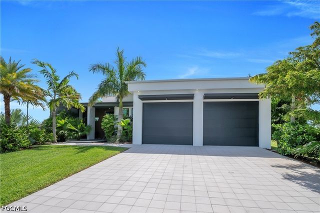 3801 SW 17th PL, Cape Coral, FL 33914