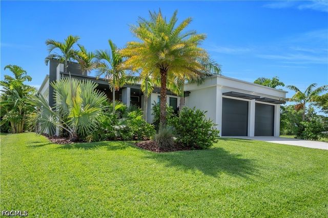3801 SW 17th PL, Cape Coral, FL 33914