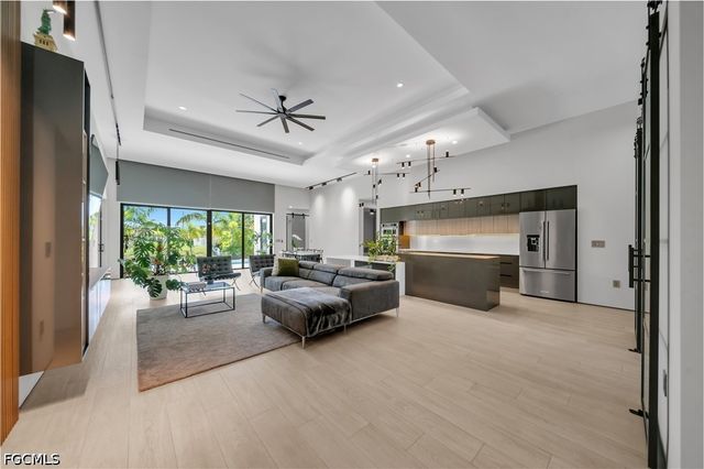 3801 SW 17th PL, Cape Coral, FL 33914