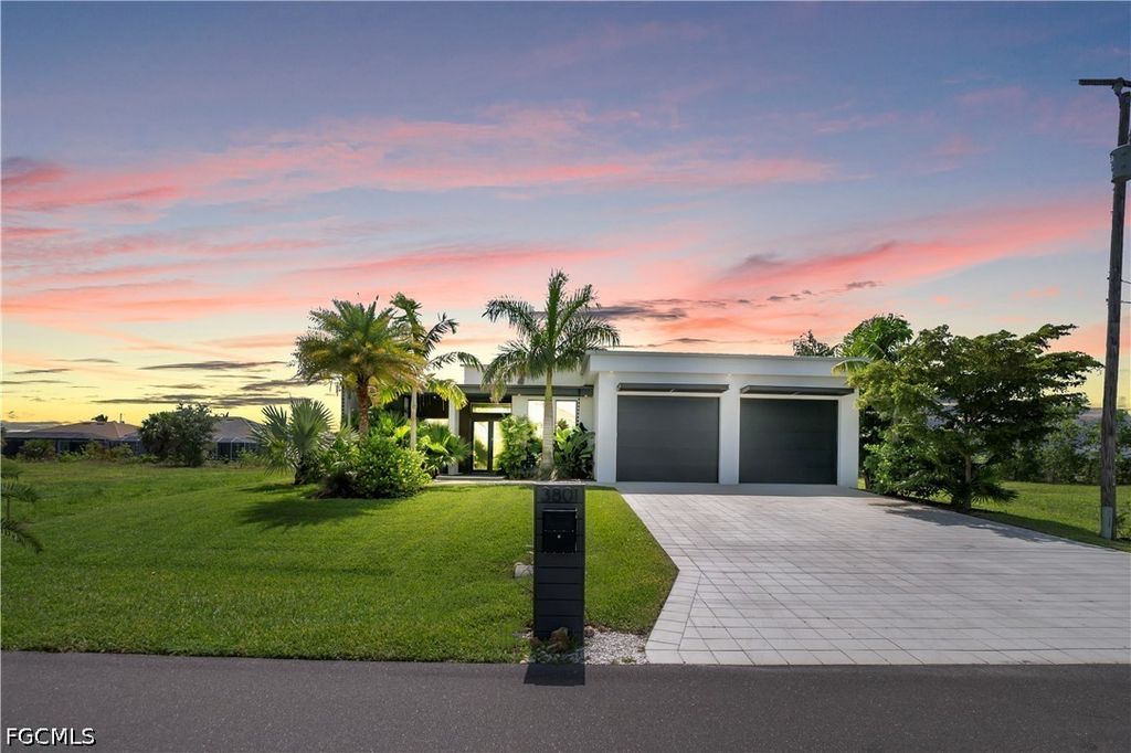 3801 SW 17th PL, Cape Coral, FL 33914