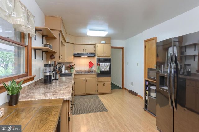 1022 E LISBURN ROAD, Mechanicsburg, PA 17055