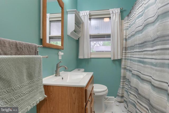 1022 E LISBURN ROAD, Mechanicsburg, PA 17055