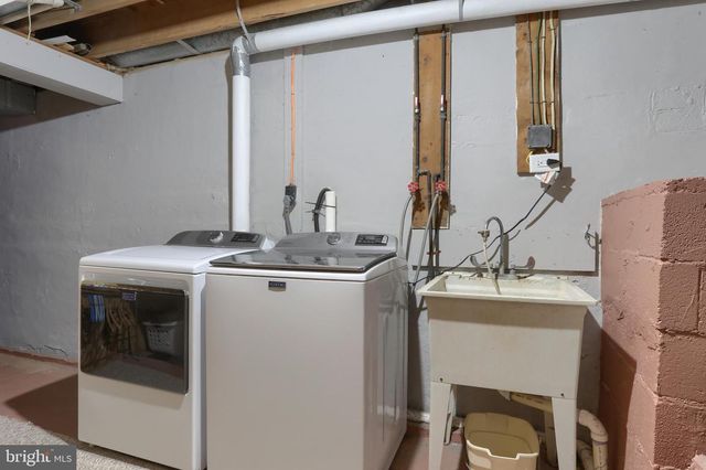 1022 E LISBURN ROAD, Mechanicsburg, PA 17055
