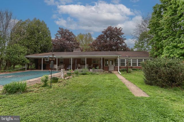 1022 E LISBURN ROAD, Mechanicsburg, PA 17055