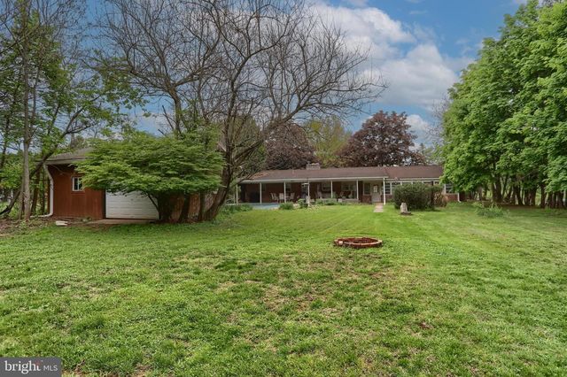 1022 E LISBURN ROAD, Mechanicsburg, PA 17055