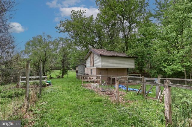 1022 E LISBURN ROAD, Mechanicsburg, PA 17055